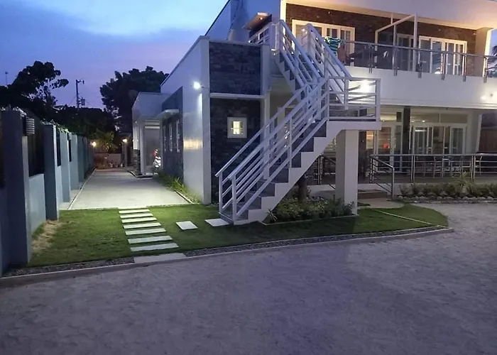 Maykenn Beach-cafe-bar And Restaurant 4* Ocoy