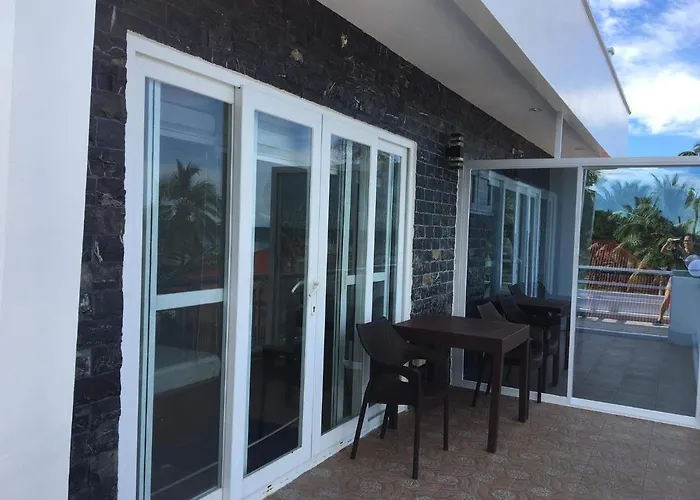 Maykenn Beach-cafe-bar And Restaurant Ocoy