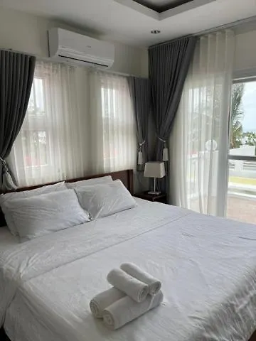 Maykenn Beach-cafe-bar And Restaurant Hotel Ocoy