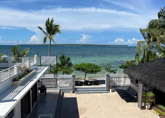 Maykenn Beach-cafe-bar And Restaurant 4* Ocoy
